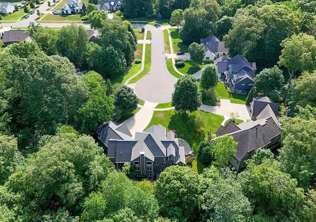 Photo 4 of Single family home for sale at 3703 Westbeech Ct, Hudsonville, MI 49426 | MLS# 65026037913 | Listing updated on 2026-09-17