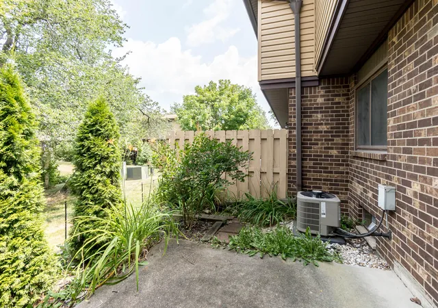 Photo 35 of Condo for sale at 32143 W 12 Mile Rd, Farmington Hills, MI 48334 | MLS# 81026037916 | Listing updated on 2026-08-28