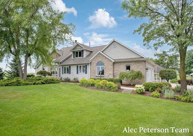 Photo 1 of Mansion for sale at 2807 8th Avenue Sw, Byron Center, MI 49315 | MLS# 71026037914 | Listing updated on 2026-09-02