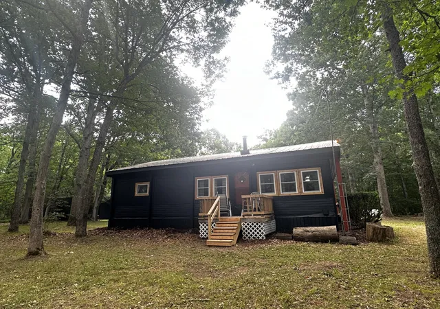 4th image of 11384 N Irons Rd, Irons, MI 49644 | MLS# 67026037929