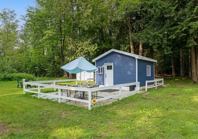 Photo 4 of Single family home for sale at 1171 Wa Ba Tesse Dr, Kalkaska, MI 49646 | MLS# 78080071386 | Listing updated on 2026-09-10