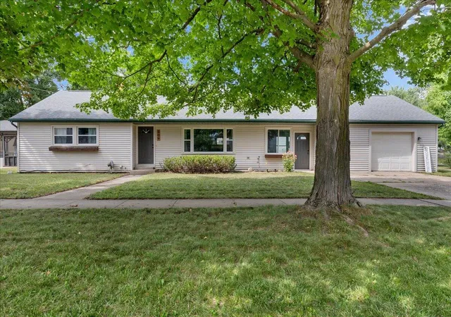 1st image of 309 W South St, Hastings, MI 49058 | MLS# 65026037941