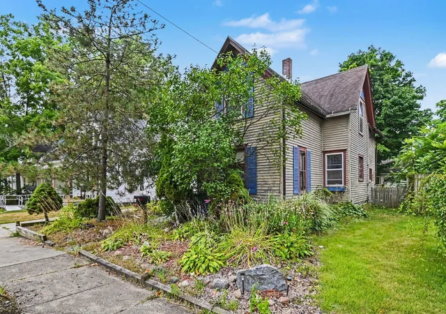 1st image of 220 Prairie St, Charlotte, MI 48813 | MLS# 64026037946