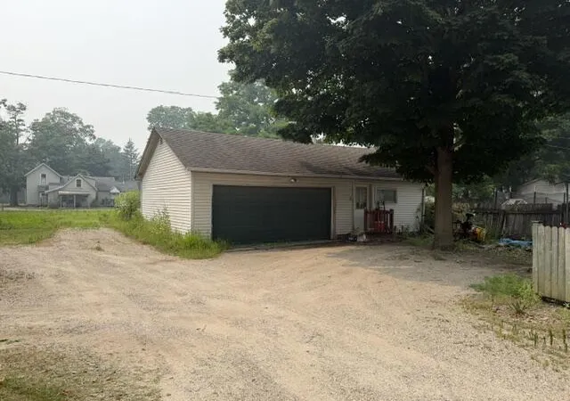 4th image of 220 Prairie St, Charlotte, MI 48813 | MLS# 64026037946