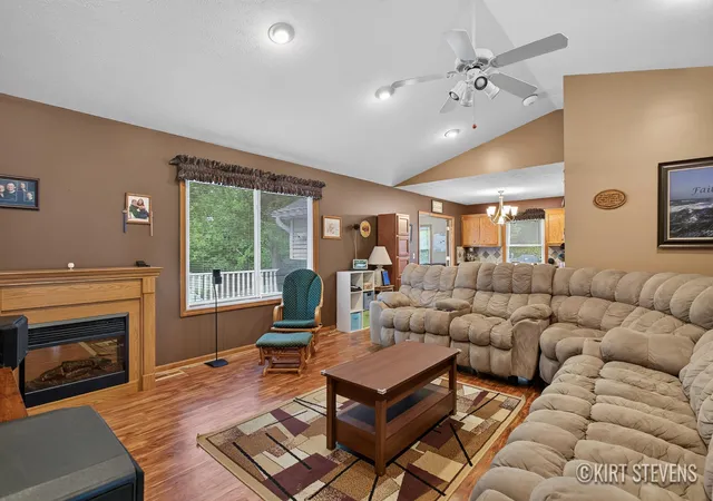 3rd image of 5911 Frostline Dr, Allendale, MI 49401 | MLS# 65026037945