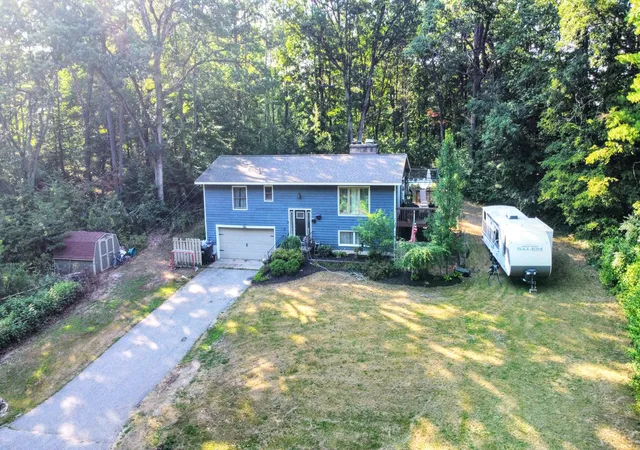 17th image of 17400 Valley Dr, Big Rapids, MI 49307 | MLS# 72026037943