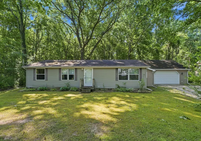 Photo 1 of Single family home for sale at 26839 Marcellus Hwy, Dowagiac, MI 49047 | MLS# 69026037944 | Listing updated on 2026-08-28