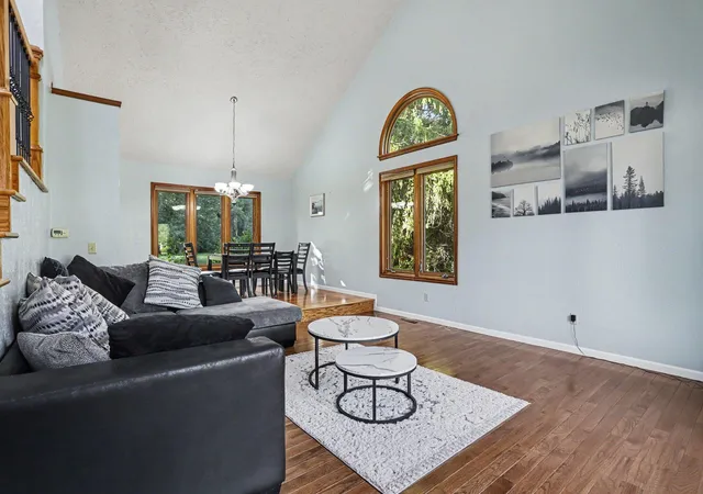 4th image of 135 Tiffany Ln, Battle Creek, MI 49015 | MLS# 64026037959