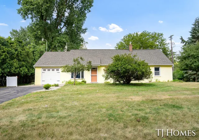46th image of 2215 Maguire Ave Ne, Grand Rapids, MI 49525 | MLS# 65026037963