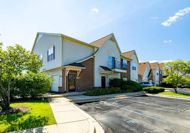 Condo for sale at 9621 Lakeside Dr, Ypsilanti, MI 48197 | MLS# 81026037964