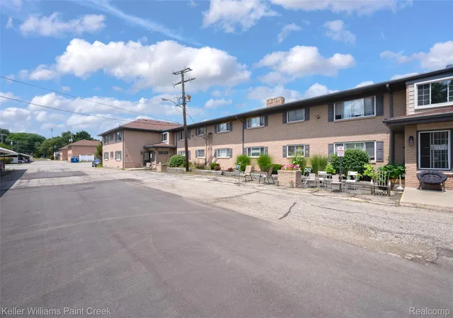 Photo 1 of Condo for sale at 2311 Walton Blvd #44, Rochester Hills, MI 48309 | MLS# 20261057237 | Listing updated on 2026-09-09