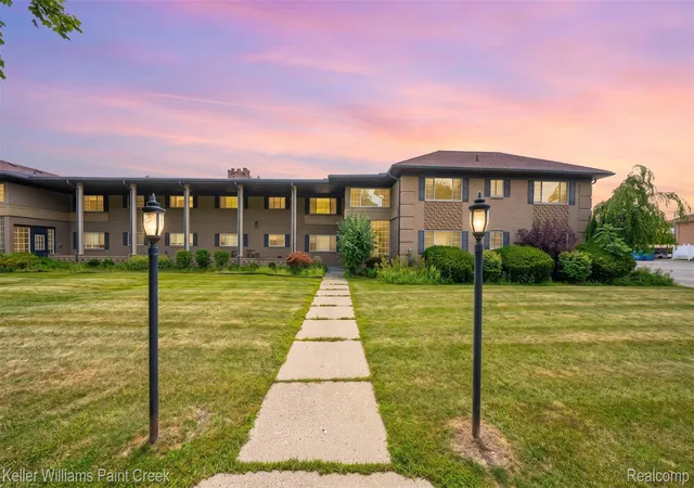 Photo 3 of Condo for sale at 2311 Walton Blvd #44, Rochester Hills, MI 48309 | MLS# 20261057237 | Listing updated on 2026-09-09