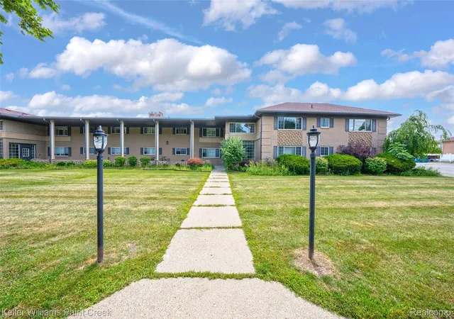 Photo 3 of Condo for sale at 2311 Walton Blvd #44, Rochester Hills, MI 48309 | MLS# 20261057237 | Listing updated on 2026-09-23