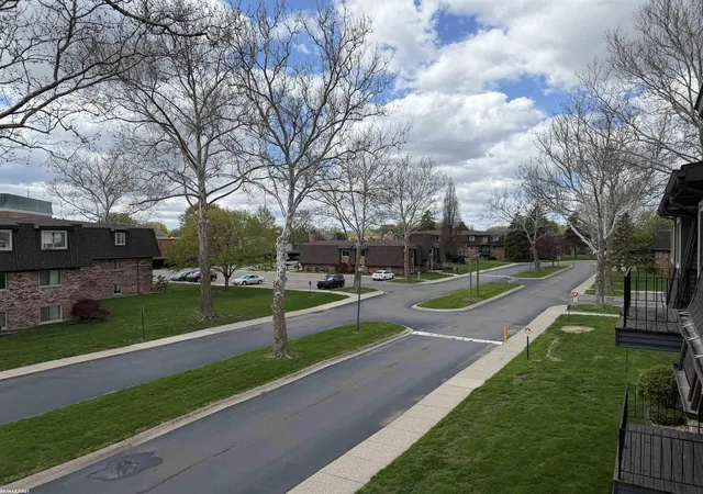 Photo 1 of Sale Pending at 322 Riviera St, Saint Clair Shores, MI 48080 | MLS# 58050215926 | Listing updated on 2026-09-15