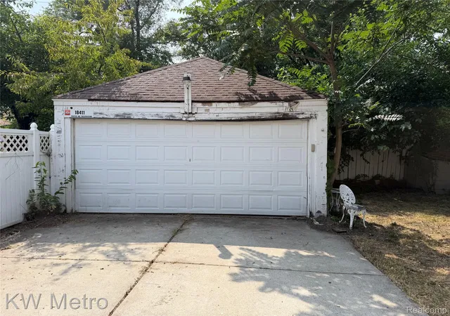 Photo 4 of Single family home for sale at 18411 Snowden St, Detroit, MI 48235 | MLS# 20261057242 | Listing updated on 2026-08-28