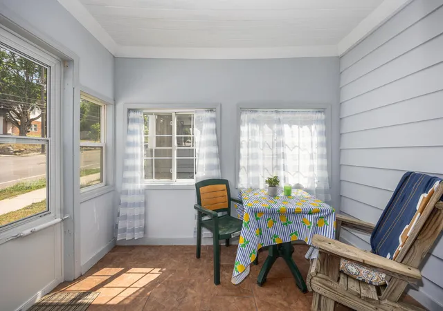 4th image of 852 Leonard St NE, Grand Rapids, MI 49503 | MLS# 65026037983