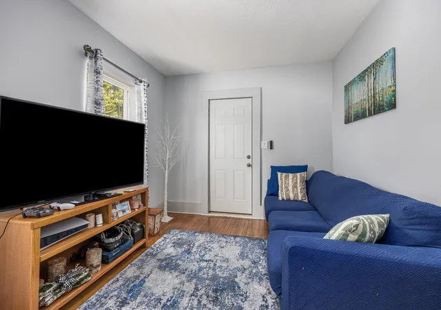 5th image of 852 Leonard St NE, Grand Rapids, MI 49503 | MLS# 65026037983
