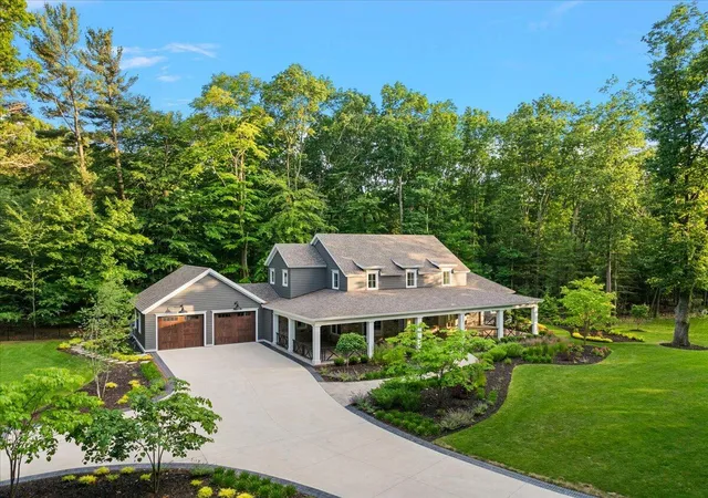 Photo 1 of Single family home for sale at 317 N Lakeshore Dr, Holland, MI 49424 | MLS# 71026037986 | Listing updated on 2026-08-12