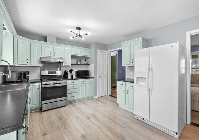 Photo 3 of Single family home for sale at 1138 Wintercherry Ln, Vicksburg, MI 49097 | MLS# 66026037978 | Listing updated on 2026-09-14