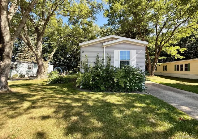 Photo 2 of Single family home for sale at 10450 6 Mile Rd #18, Battle Creek, MI 49014 | MLS# 20261057245 | Listing updated on 2026-07-24