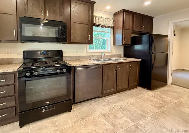 Photo 3 of Single family home for sale at 10450 6 Mile Rd #18, Battle Creek, MI 49014 | MLS# 20261057245 | Listing updated on 2026-07-24