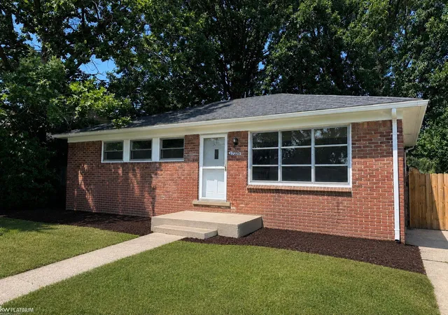 2nd image of 17225 Bell Ave, Eastpointe, MI 48021 | MLS# 58050215929