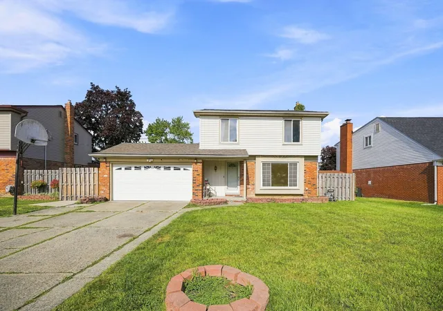 2nd image of 30701 Ventura St, Southfield, MI 48076 | MLS# 81026038004