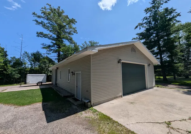 4th image of 444 Wilber Rd, Tawas City, MI 48763 | MLS# 77080071390
