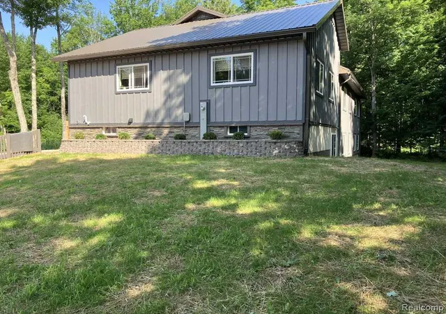4th image of 3395 Raspberry Ln, Au Train Township Alger, MI 49862 | MLS# 20261057268