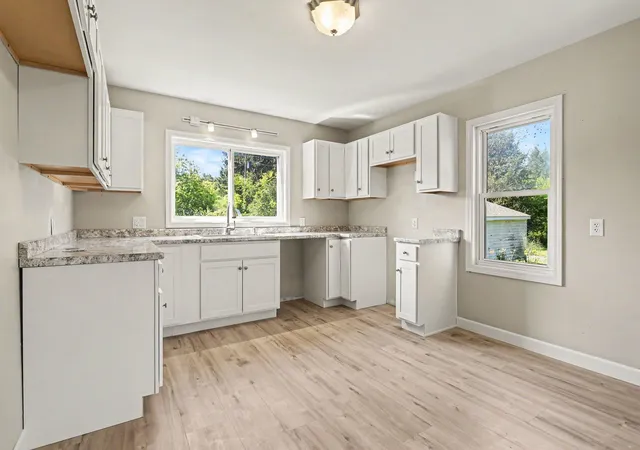 Photo 2 of Single family home for sale at 10906 Pucker St, Niles, MI 49120 | MLS# 69026038010 | Listing updated on 2026-09-03
