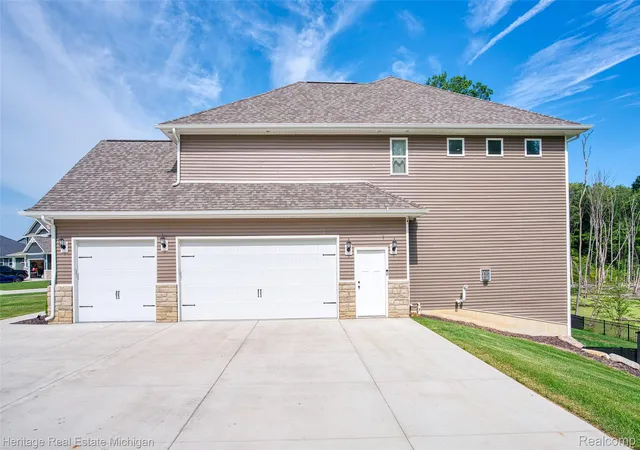 3rd image of 685 Birkdale Dr, Marion Township Livingston, MI 48843 | MLS# 20261057274