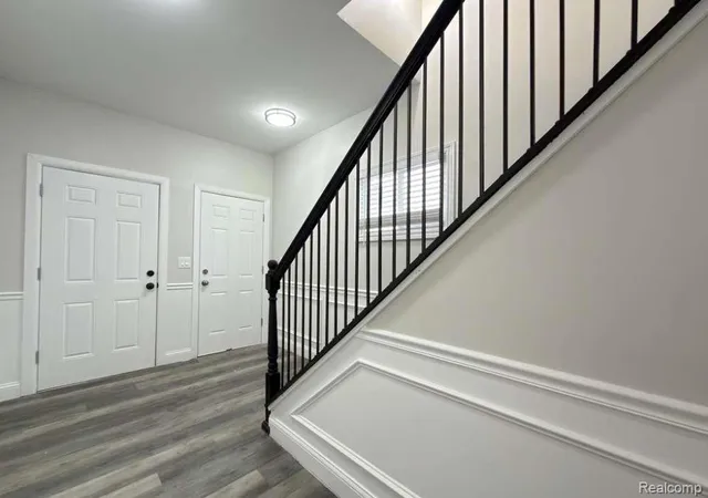 Listing Photo 4 - Condo for sale in building located at 6022 Hazlett St, Detroit, MI 48210