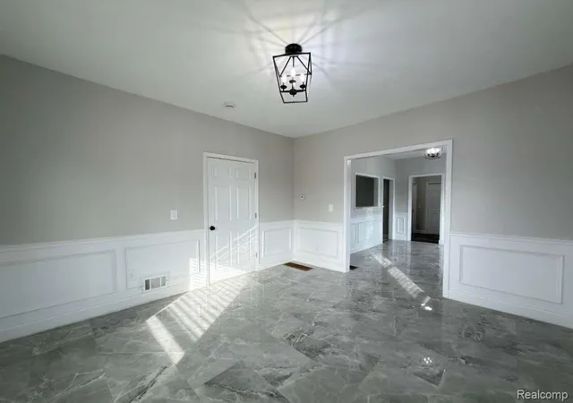 Listing Photo 5 - Condo for sale in building located at 6022 Hazlett St, Detroit, MI 48210