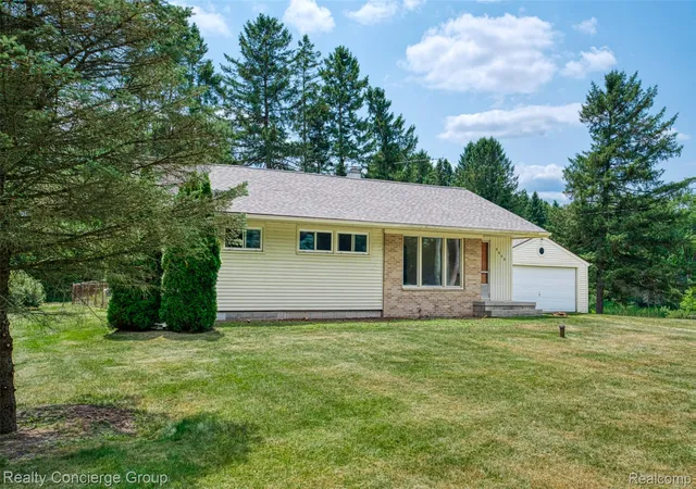Photo 2 of Single family home for sale at 9648 Hyne Rd, Brighton Township Livingston, MI 48114 | MLS# 20261057291 | Listing updated on 2026-09-02