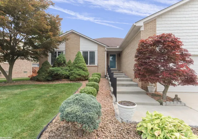 2nd image of 39328 Rivercrest Ave, Harrison Township, MI 48045 | MLS# 58050215946