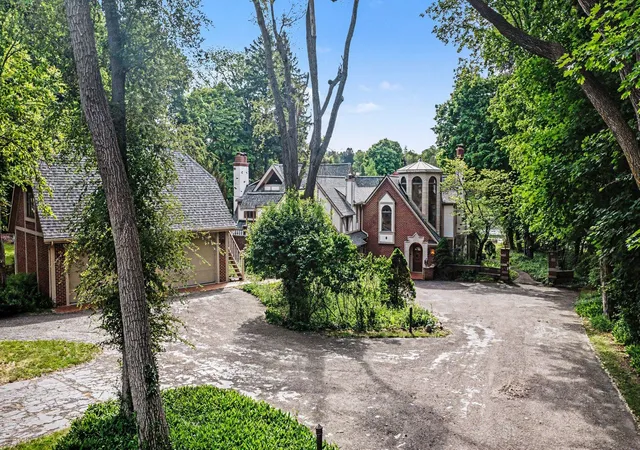 Photo 3 of Single family home for sale at 460 E Long Lake Rd, Bloomfield Hills, MI 48304 | MLS# 81026038037 | Listing updated on 2026-07-24