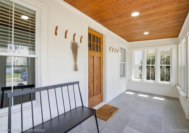 Photo 1 of Single family home for sale at 1029 Longfellow Ave, Royal Oak, MI 48067 | MLS# 20261057306 | Listing updated on 2026-10-07