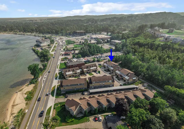 2nd image of 13802 S West Bayshore Dr, Elmwood Charter Township Leelanau, MI 49684 | MLS# 78080071396