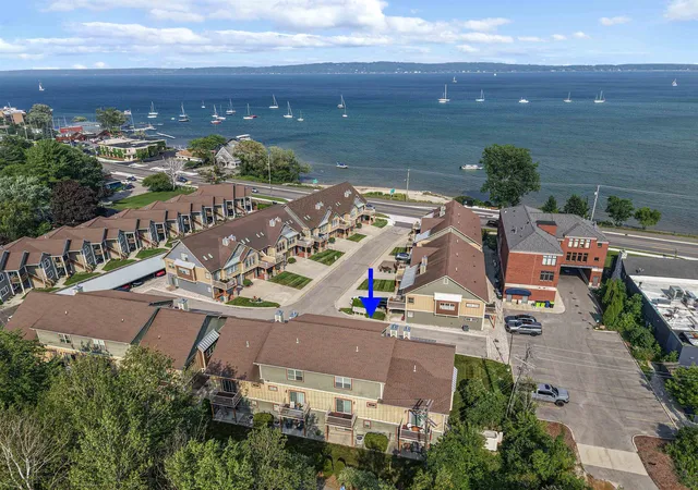 3rd image of 13802 S West Bayshore Dr, Elmwood Charter Township Leelanau, MI 49684 | MLS# 78080071396