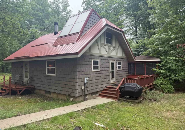 1st image of 2392 Fern Ct, Farwell, MI 48622 | MLS# 79080071400