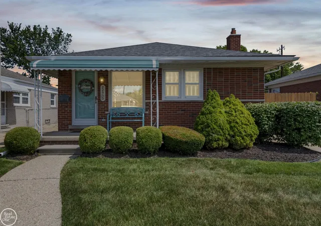 Photo 3 of Single family home for sale at 22933 Doremus St, Saint Clair Shores, MI 48080 | MLS# 58050215950 | Listing updated on 2026-08-04