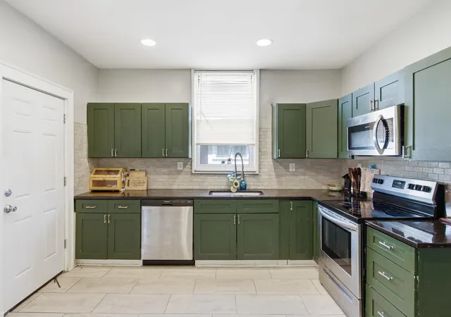 Photo 3 of Single family home for sale at 643 Chalmers St, Detroit, MI 48215 | MLS# 58050215955 | Listing updated on 2026-08-24