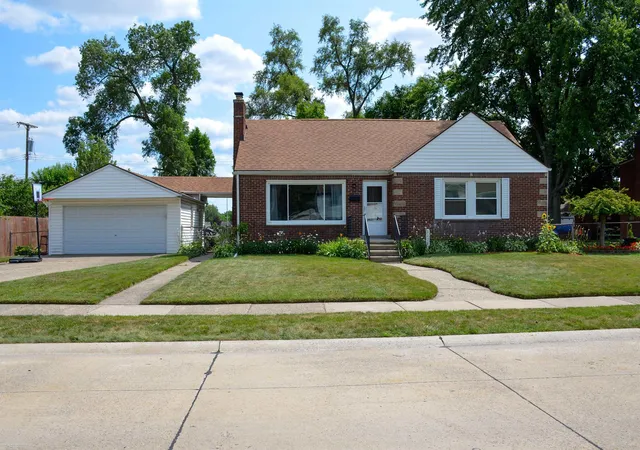 Photo 17 of Single family home for sale at 8474 Harding St, Center Line, MI 48015 | MLS# 58050215956 | Listing updated on 2026-09-03
