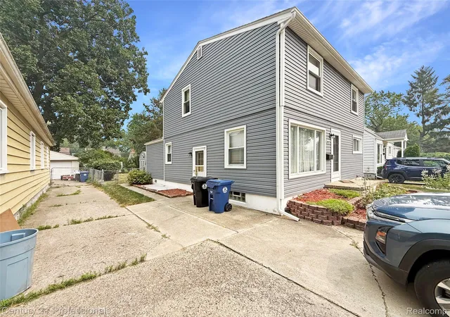Photo 2 of Single family home for sale at 18424 Glenmore, Redford, MI 48240 | MLS# 20261057310 | Listing updated on 2026-09-12