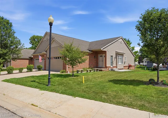 Photo 2 of Condo for sale at 809 Chelsea Ridge Ct, Howell, MI 48843 | MLS# 20261057319 | Listing updated on 2026-08-20