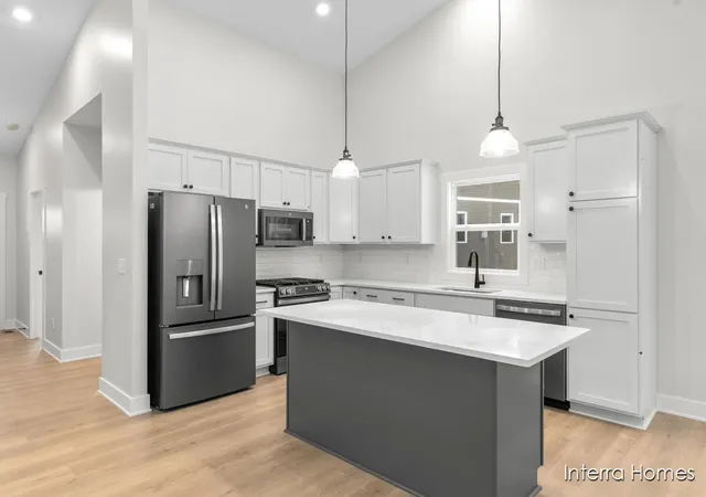 2nd image of 2875 E Cobblestone Ct Se #48, Grand Rapids, MI 49512 | MLS# 65026038063