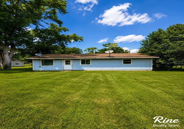 1st image of 610 Clark St, Niles, MI 49120 | MLS# 61050215966