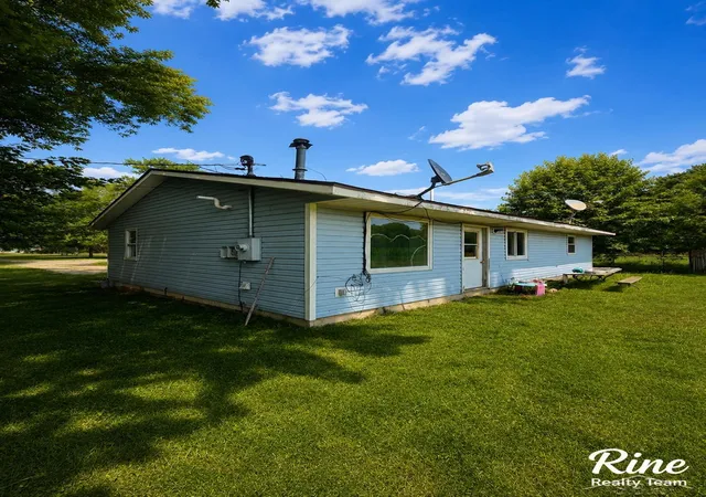 Photo 3 of Single family home for sale at 610 Clark St, Niles, MI 49120 | MLS# 61050215966 | Listing updated on 2026-09-17