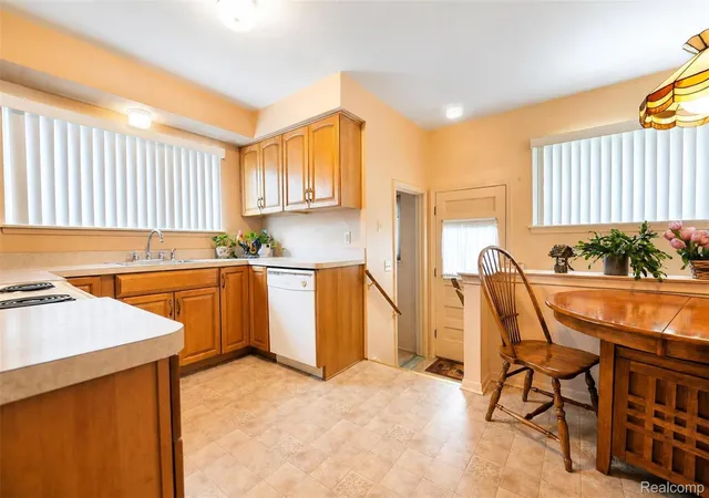 Photo 4 of Single family home for sale at 7677 Terri Dr, Westland, MI 48185 | MLS# 20261057336 | Listing updated on 2026-08-29