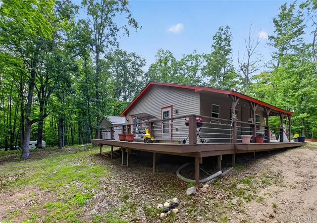 Photo 3 of Single family home for sale at 4522 Red Fox Run, Farwell, MI 48622 | MLS# 20261057340 | Listing updated on 2026-09-29